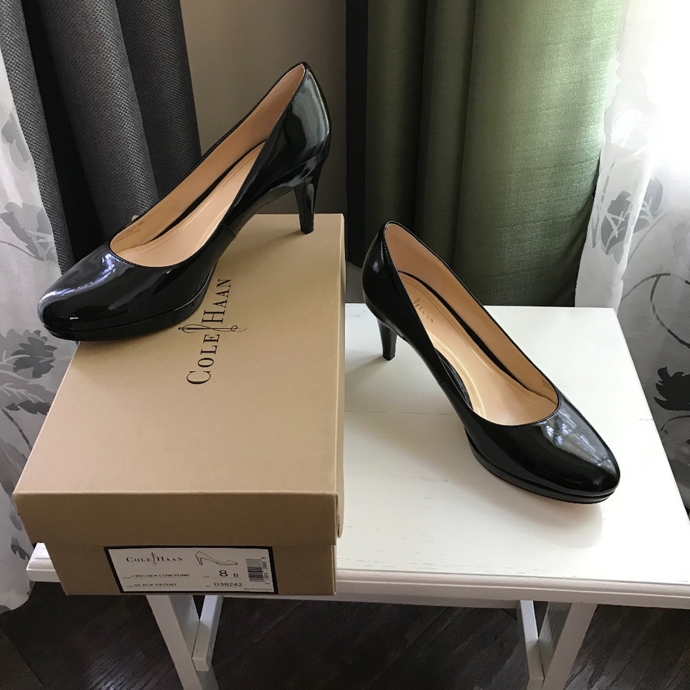 Cole Haan EUC Black Patent Pumps -New Size 8